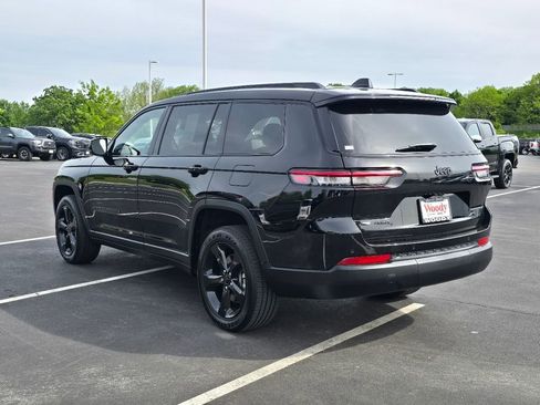 Used 2023 Jeep Grand Cherokee L Laredo AWD/4WD image 8