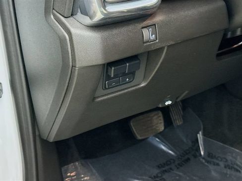 Used 2024 GMC Canyon Denali AWD/4WD image 10