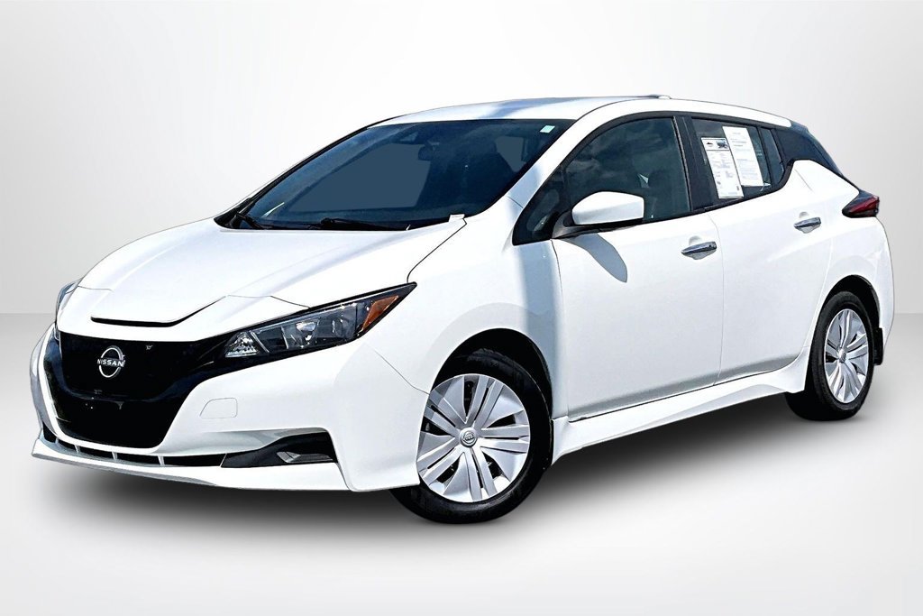 Used 2025 Nissan Leaf S FWD image 3