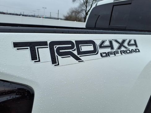 Used 2021 Toyota Tacoma TRD Off-Road w/ TRD Premium Off Road Package image 32