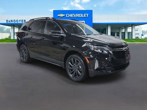 Used 2023 Chevrolet Equinox RS image 5