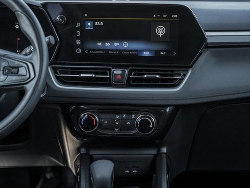 Used 2024 Chevrolet TrailBlazer LT image 19