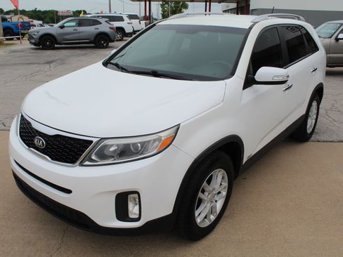 Used 2014 Kia Sorento LX AWD/4WD image 38