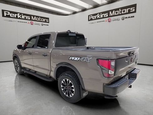 Used 2024 Nissan Titan PRO-4X w/ Pro-4x Convenience Package AWD/4WD image 3