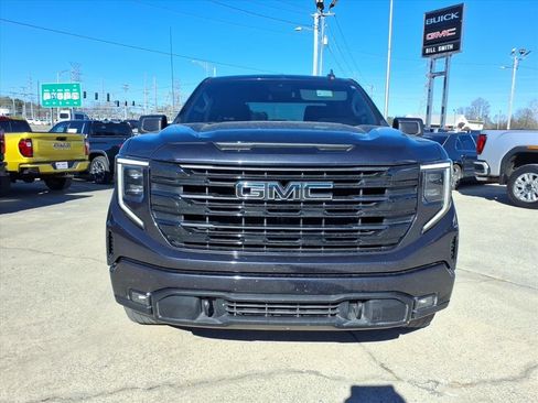 Used 2022 GMC Sierra 1500 Elevation image 2