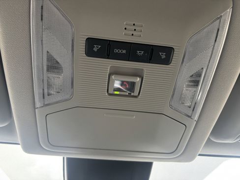 Used 2024 Toyota RAV4 LE image 17