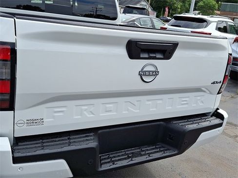 New 2025 Nissan Frontier SV image 8