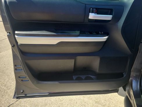 Used 2015 Toyota Tundra SR5 image 13