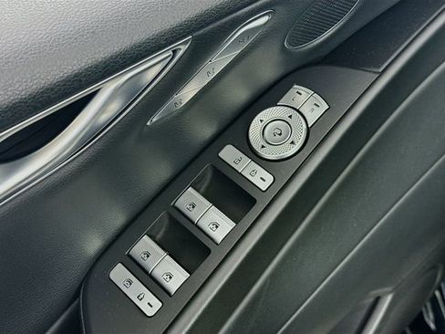 Used 2023 Genesis G80 2.5T image 18