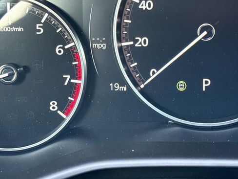 New 2026 MAZDA MAZDA3 Hatchback w/Premium Plus Pkg image 10