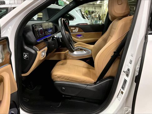 Used 2024 Mercedes-Benz GLE 450 4MATIC image 9