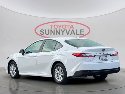 Used 2026 Toyota Camry LE image 7