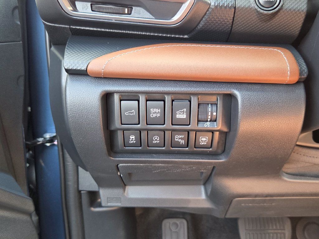 Used 2024 Subaru Forester Touring w/ POP Package 3 AWD/4WD image 33