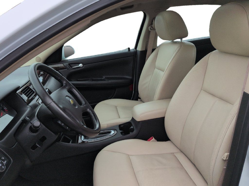 Used 2012 Chevrolet Impala LTZ FWD image 22