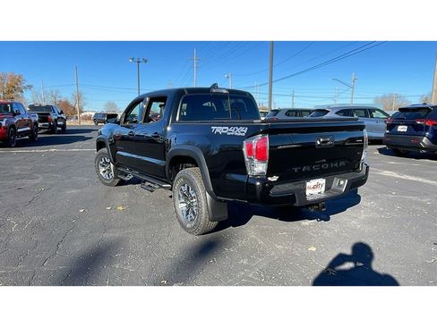 Used 2023 Toyota Tacoma TRD Off-Road w/ TRD Premium Off Road Package image 5