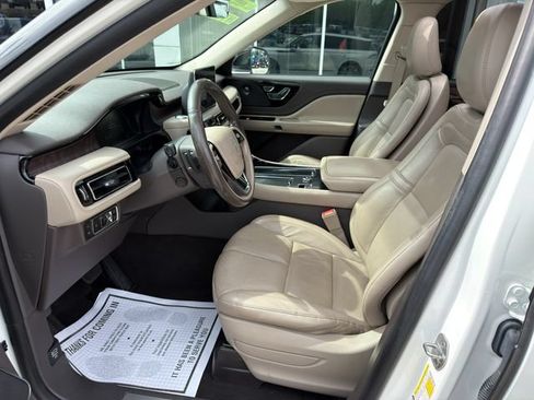 Used 2021 Lincoln Aviator Grand Touring w/ Elements Package Plus AWD/4WD image 16
