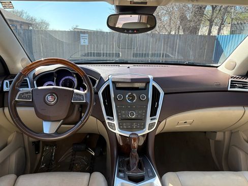 Used 2010 Cadillac SRX Luxury image 18