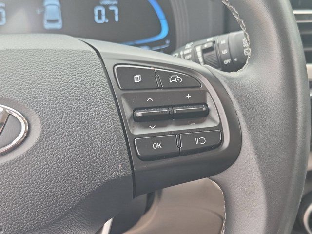 Used 2025 Hyundai Venue SEL FWD image 21