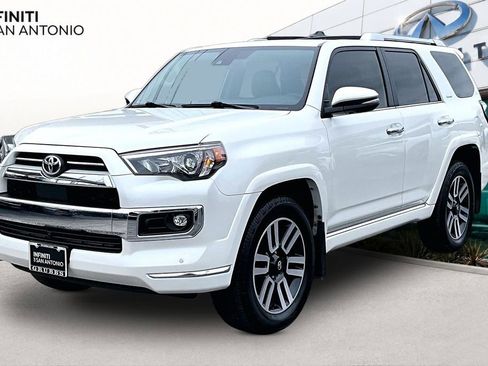Used 2022 Toyota 4Runner Limited AWD/4WD image 14