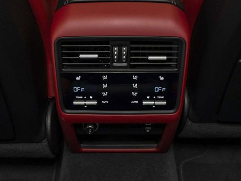 Used 2022 Porsche Cayenne Turbo GT AWD/4WD image 65