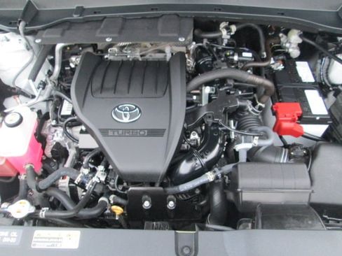 Used 2025 Toyota Grand Highlander AWD image 24