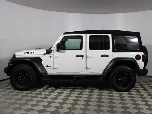 Used 2023 Jeep Wrangler Unlimited w/ Cold Weather Group AWD/4WD image 28