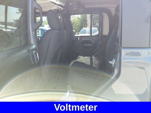 Used 2024 Jeep Gladiator Sport AWD/4WD image 25