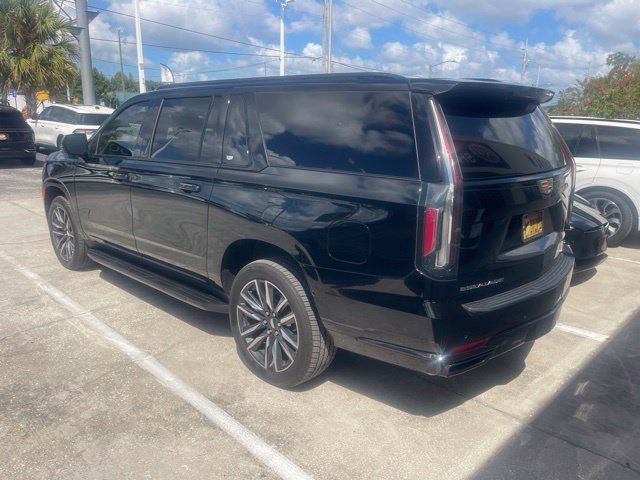 Used 2022 Cadillac Escalade ESV Sport RWD image 3