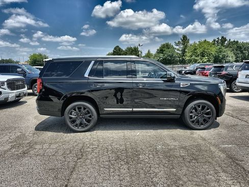 New 2026 GMC Yukon Denali w/ Denali Reserve Package AWD/4WD image 10