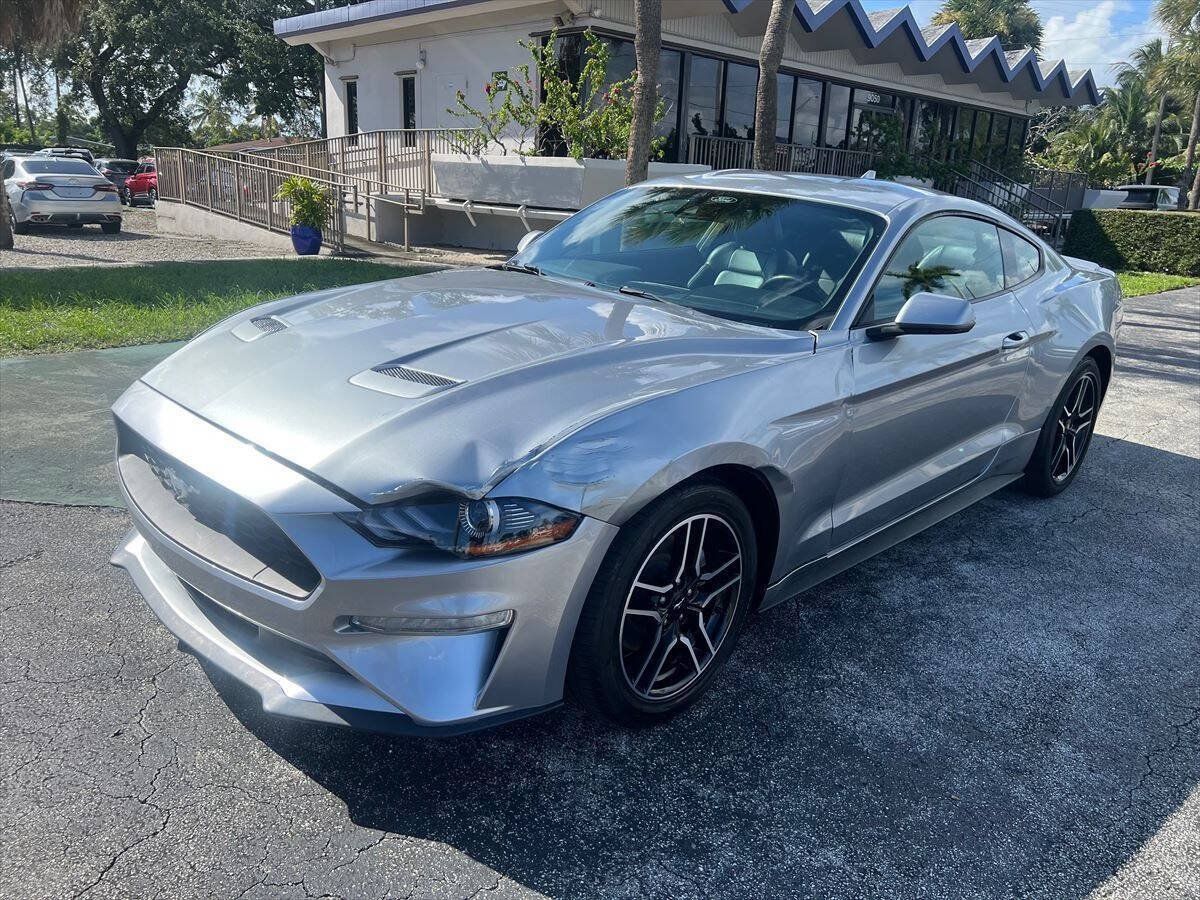 Used 2022 Ford Mustang Premium RWD image 2