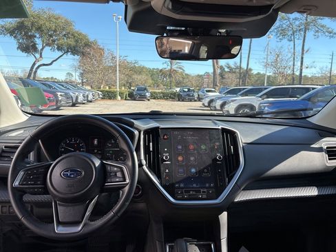 Used 2024 Subaru Ascent Premium w/ Convenience Package image 7