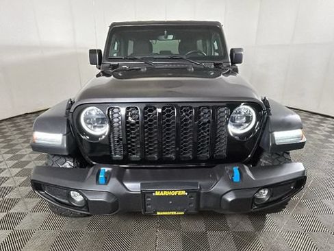 Used 2023 Jeep Wrangler Unlimited w/ Cold Weather Group AWD/4WD image 7