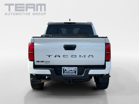 Used 2025 Toyota Tacoma TRD Sport image 6