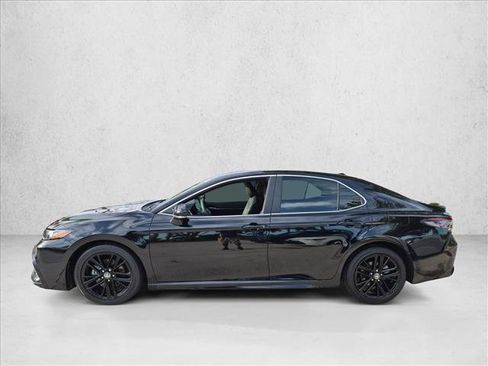 Used 2024 Toyota Camry SE FWD image 8