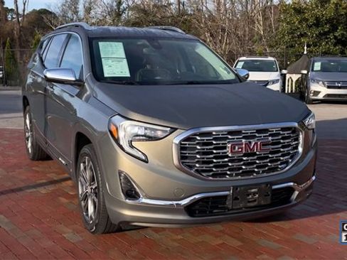 Used 2018 GMC Terrain Denali w/ Driver Alert Package II image 4