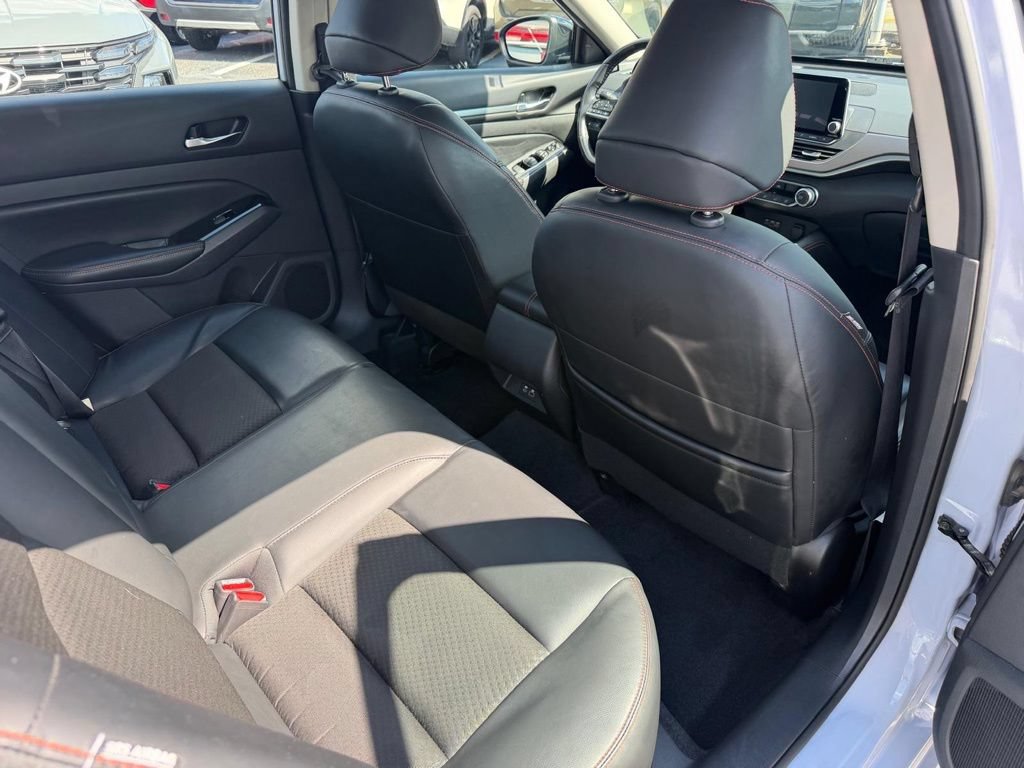 Used 2024 Nissan Altima 2.5 SR FWD image 27
