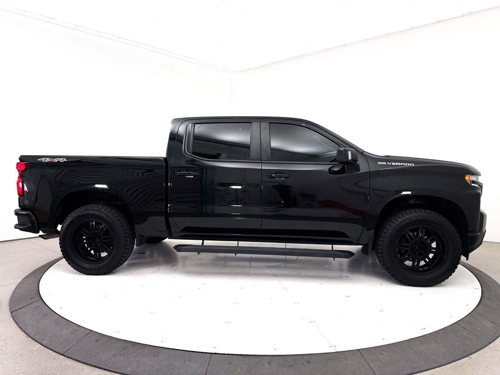 Used 2021 Chevrolet Silverado 1500 RST w/ Convenience Package II AWD/4WD image 38