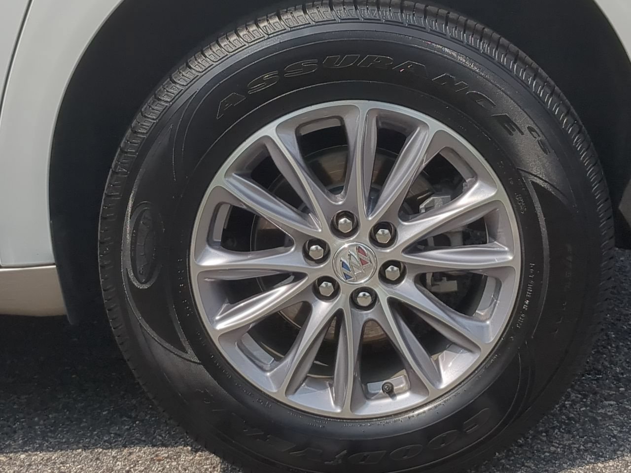 Used 2024 Buick Enclave Essence w/ Trailering Package, 5000 lbs. FWD image 34
