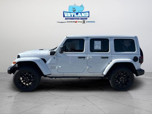 Certified 2023 Jeep Wrangler Unlimited Sahara w/ Cold Weather Group image 2