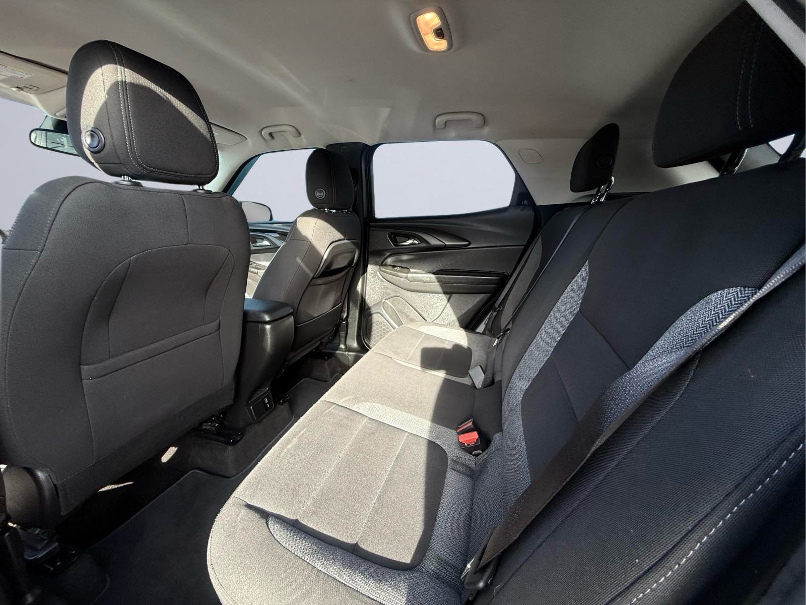 Used 2022 Chevrolet TrailBlazer LT w/ Convenience Package FWD image 17