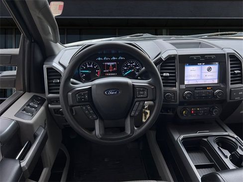 Certified 2019 Ford F250 XLT w/ XLT Premium Package image 12