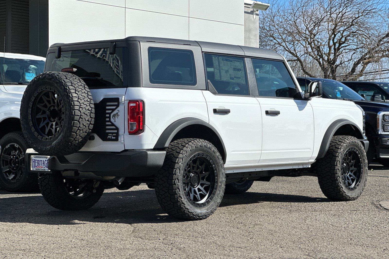 Used 2025 Ford Bronco 4-Door AWD/4WD image 4