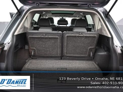 Used 2020 Volkswagen Tiguan SE w/ Panoramic Sunroof Package AWD/4WD image 36