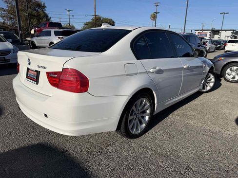 Used 2011 BMW 328i Sedan RWD image 5