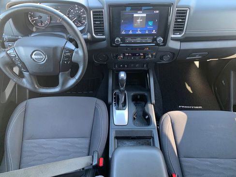 Used 2024 Nissan Frontier SV w/ SV Convenience Package image 14