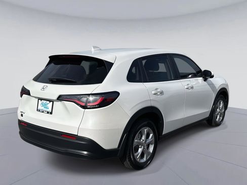 Certified 2023 Honda HR-V LX image 4