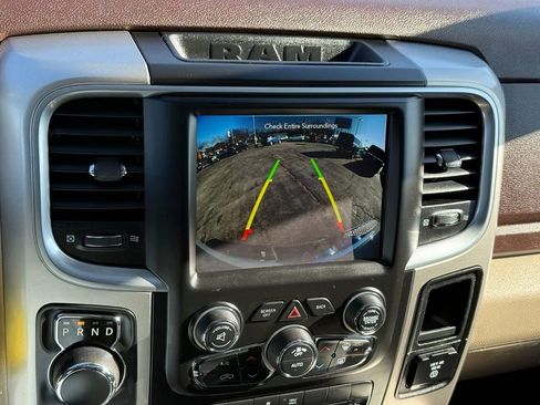 Used 2018 RAM 1500 SLT image 21
