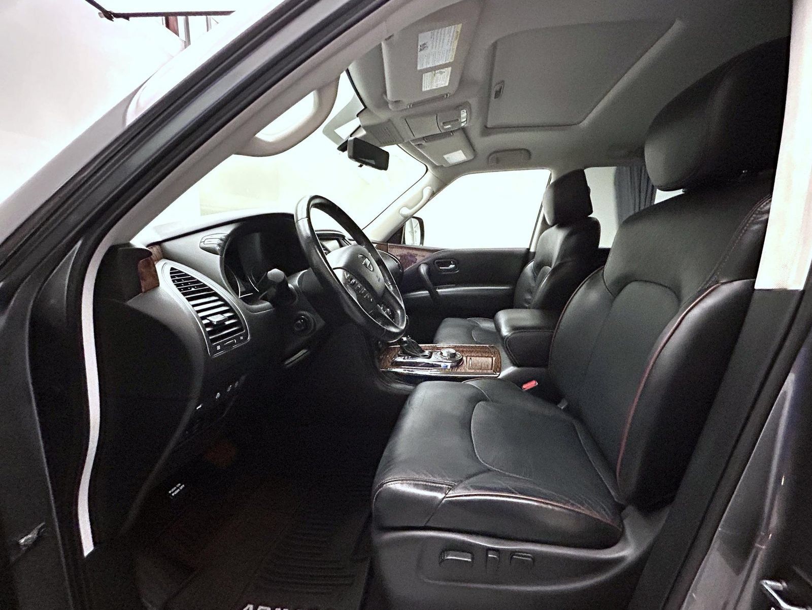 Used 2019 Nissan Armada Platinum w/ Captain's Chairs Package AWD/4WD image 10