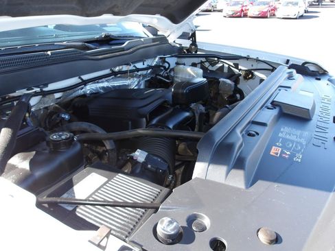 Used 2015 Chevrolet Silverado 3500 W/T AWD/4WD image 21