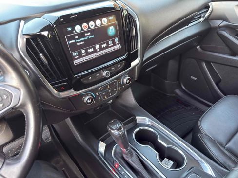 Used 2019 Chevrolet Traverse LT w/ LT Premium Package image 46